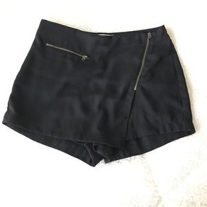 Abercrombie & Fitch Black Skort